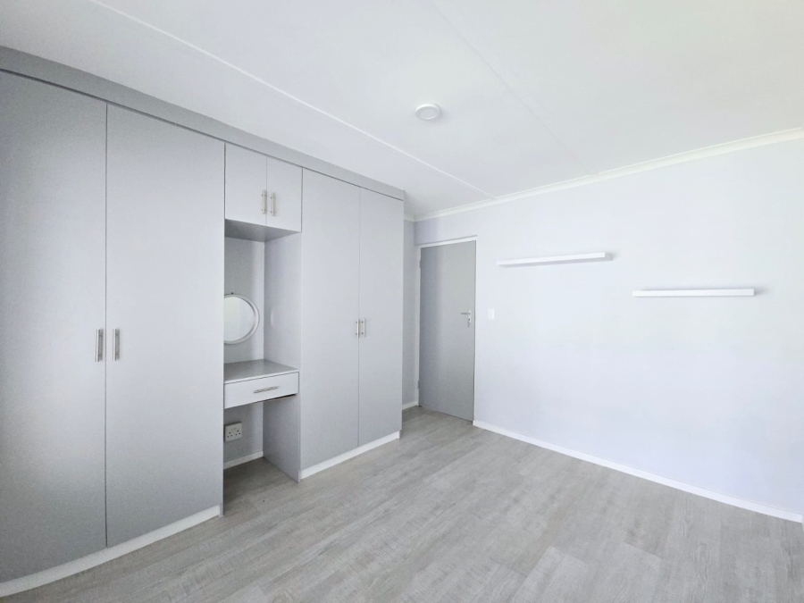 2 Bedroom Property for Sale in Paradise Beach Eastern Cape